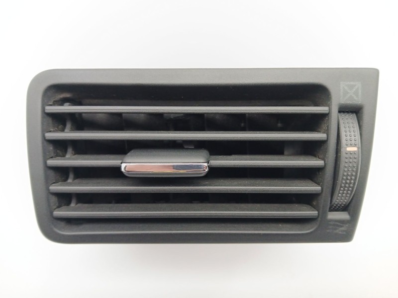 Recambio de rejilla aireadora para toyota corolla (e12) 2.0 d-4d linea sol berlina referencia OEM IAM   