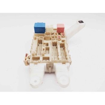 CAJA RELES / FUSIBLES 827300F051C 