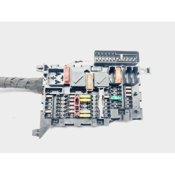 CAJA RELES / FUSIBLES 61149360501 