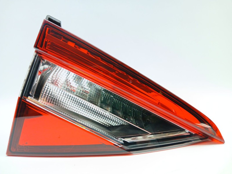 Recambio de piloto trasero izquierdo interior para skoda superb iii (3v3) 2.0 tdi referencia OEM IAM 3V5945307B  