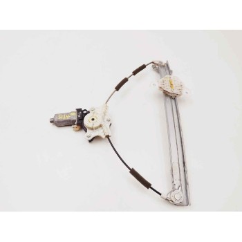 ELEVALUNAS DELANTERO DERECHO 82460C7000 