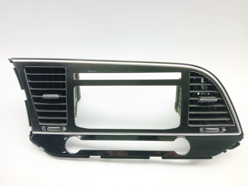 Recambio de rejilla aireadora para hyundai elantra vi sedán (ad, ada) 1.6 d referencia OEM IAM 97410F2000  97420F2000