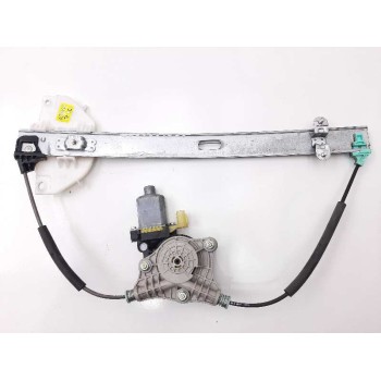 ELEVALUNAS DELANTERO DERECHO 82402H8100 