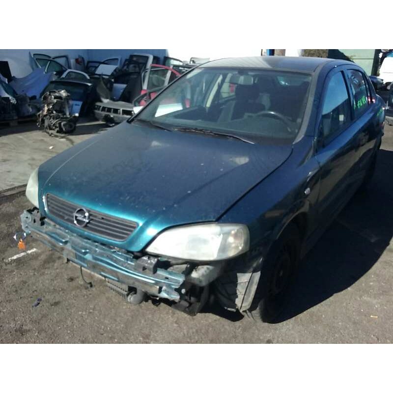 opel astra g berlina del año 2001