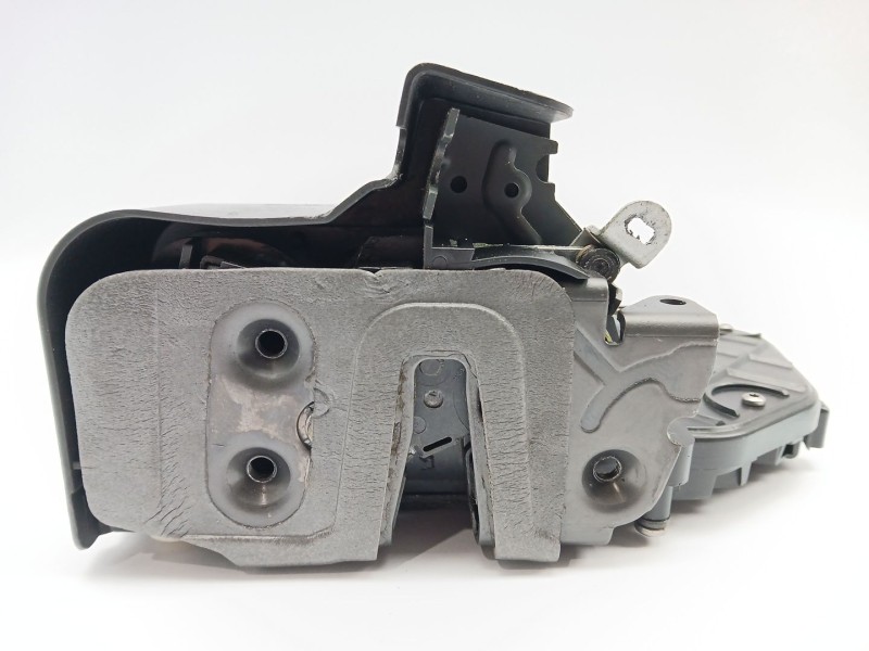 Recambio de cerradura puerta trasera derecha para land rover discovery iv (l319) 2.7 td 4x4 referencia OEM IAM 7H5A26412AE  