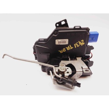 CERRADURA PUERTA TRASERA DERECHA 4E0839016 