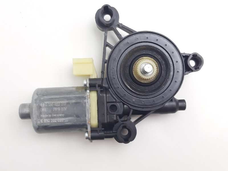 Recambio de motor elevalunas delantero izquierdo para seat leon st (5f8) style advanced referencia OEM IAM 5Q0959801B 0130822717