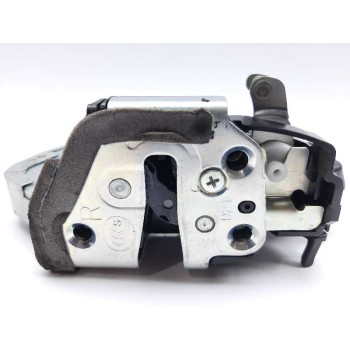 CERRADURA PUERTA TRASERA DERECHA 6905053040 