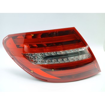 PILOTO TRASERO IZQUIERDO 2048201864 