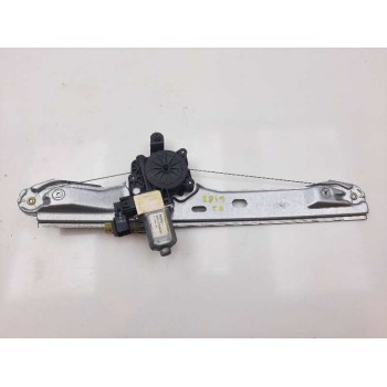 ELEVALUNAS TRASERO DERECHO 