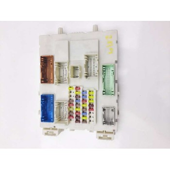 CAJA RELES / FUSIBLES DV614R073HH 