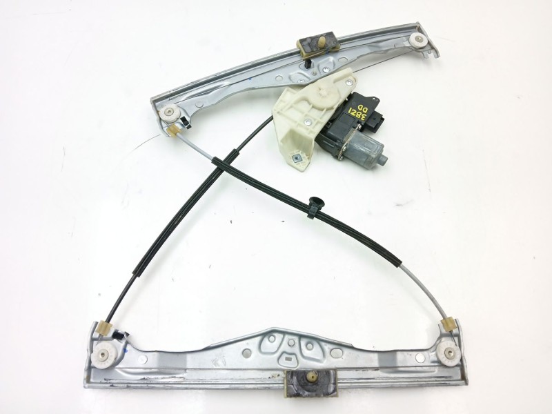 Recambio de elevalunas delantero derecho para citroën c4 cactus 1.2 thp 110 referencia OEM IAM 9832873680  0130823322