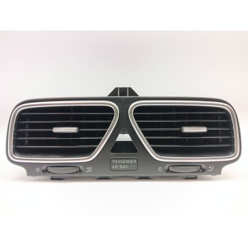 REJILLA AIREADORA 1Q0819735C 1Q0819728L