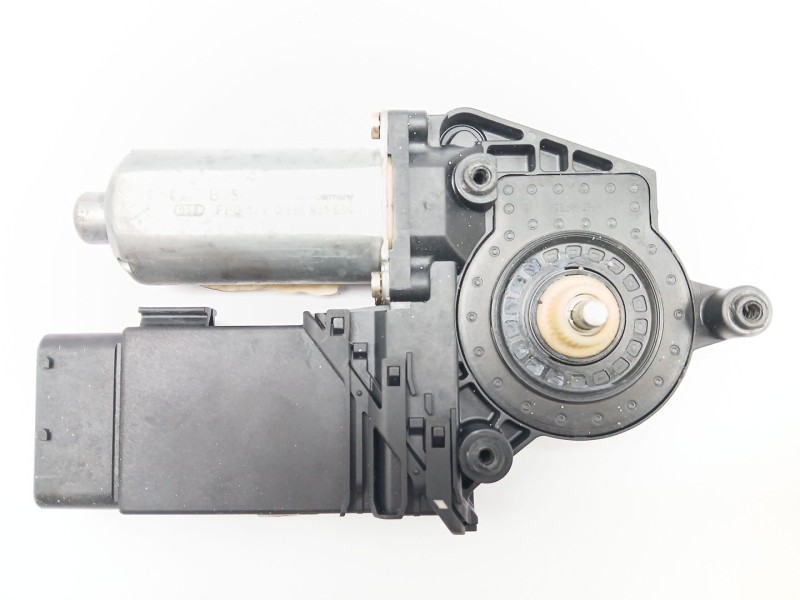 Recambio de motor elevalunas delantero derecho para volkswagen passat berlina (3b2) v6 tdi highline referencia OEM IAM 3B4837752
