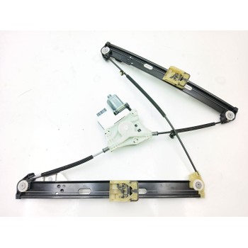 ELEVALUNAS DELANTERO DERECHO 6F9837462B 2Q1959406B