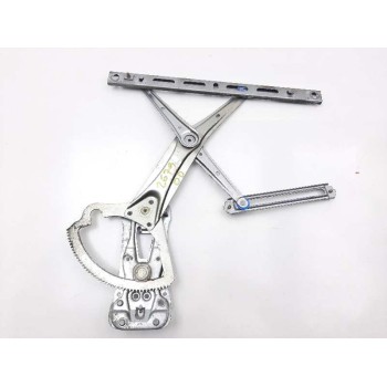 ELEVALUNAS DELANTERO DERECHO 