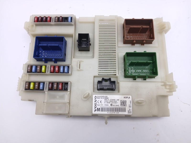 Recambio de caja reles / fusibles para volvo v60 i cross country (157) d4 polestar awd referencia OEM IAM 31412970AA  31412970