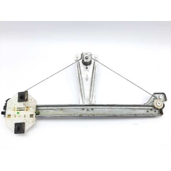 ELEVALUNAS TRASERO DERECHO 827202131R 