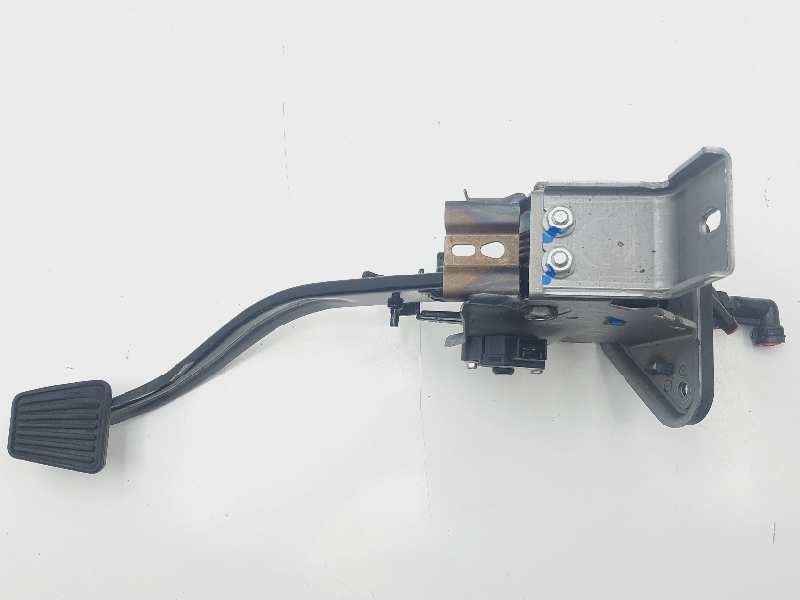 Recambio de pedal embrague para kia sportage concept 2wd referencia OEM IAM 32802D7200  