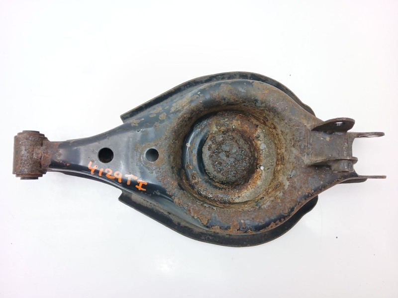 Recambio de brazo suspension inferior trasero izquierdo para opel antara a (l07) 2.0 cdti referencia OEM IAM 20756281  