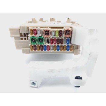 CAJA RELES / FUSIBLES 827300H030A 