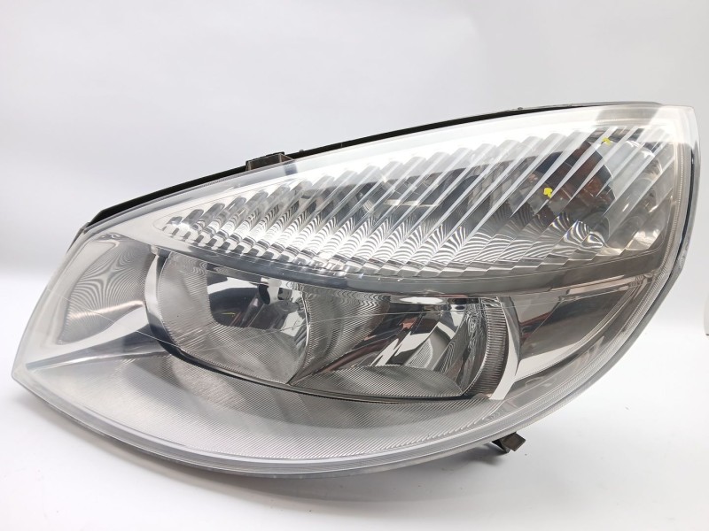 Recambio de faro izquierdo para renault scénic ii (jm0/1_) 1.6 (jm0c, jm0j, jm1b) referencia OEM IAM 7701064132  