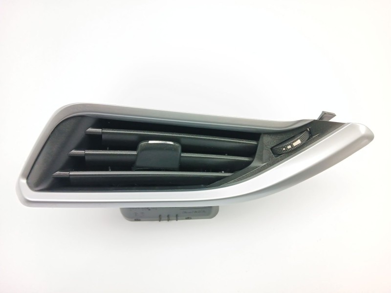 Recambio de rejilla aireadora para peugeot 208 i (ca_, cc_) 1.6 bluehdi 100 referencia OEM IAM 9673131677  