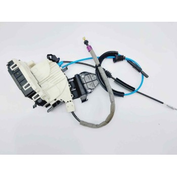 CERRADURA PUERTA TRASERA DERECHA A2047300435 