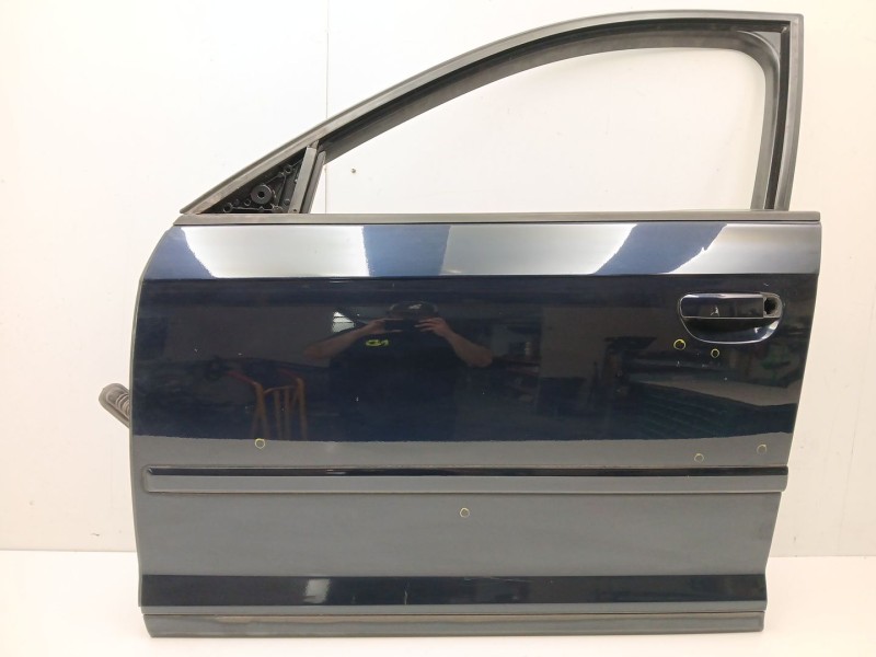 Recambio de puerta delantera izquierda para audi a3 sportback (8pa) 2.0 tdi 16v referencia OEM IAM 8P4831051A  