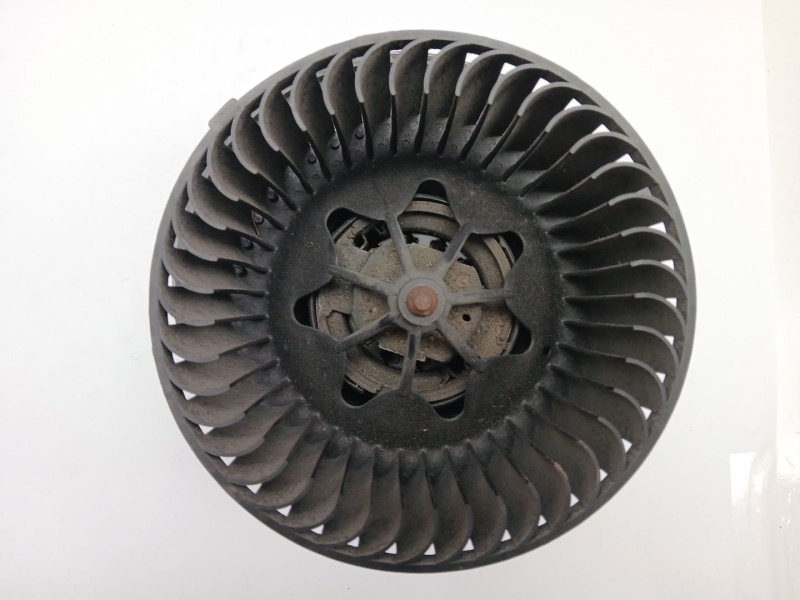 Recambio de motor calefaccion para volkswagen touran (1t1, 1t2) 2.0 tdi 16v referencia OEM IAM 3C0907521D CZ2468105383 997211A