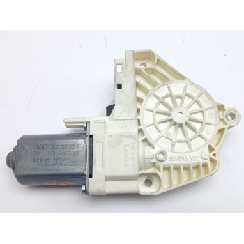 MOTOR ELEVALUNAS DELANTERO DERECHO 8k0959802A 