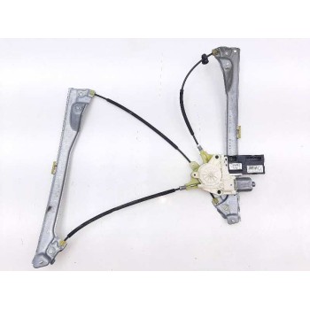 ELEVALUNAS DELANTERO DERECHO 807300001R 