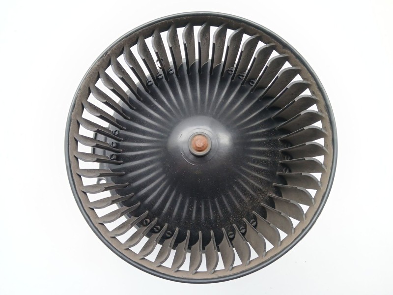 Recambio de motor calefaccion para ford fiesta (ccn) 1.0 ecobost referencia OEM IAM VP8E2H18456AB 3137231000 0130115551