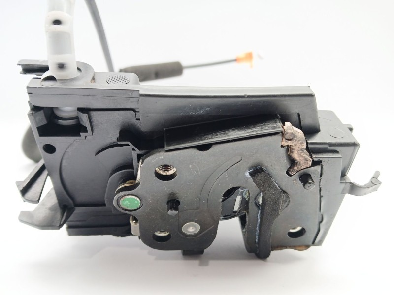 Recambio de cerradura puerta trasera izquierda para citroën c4 picasso ii 1.6 bluehdi 120 referencia OEM IAM 9810310880  