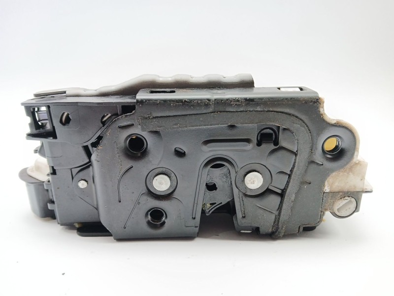 Recambio de cerradura puerta trasera izquierda para skoda octavia iii combi (5e5, 5e6) 1.8 tsi referencia OEM IAM 5E0839015  