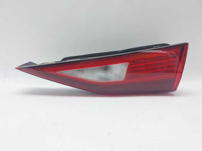 Recambio de piloto trasero derecho interior para audi a3 sportback (8ya, 8yf) 35 tdi referencia OEM IAM 8Y0945076  