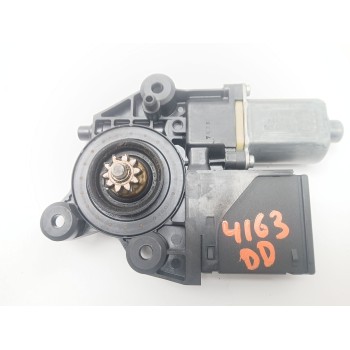 MOTOR ELEVALUNAS DELANTERO DERECHO 807300006R 