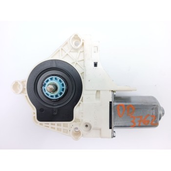 MOTOR ELEVALUNAS DELANTERO DERECHO 8K0959802C 1036A62113110