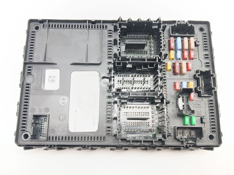 Recambio de caja reles / fusibles para ford fiesta vii (hj, hf) 1.1 ti-vct referencia OEM IAM JU5T15604EJH  