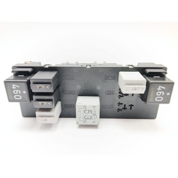 CAJA RELES / FUSIBLES 3C8937049E 