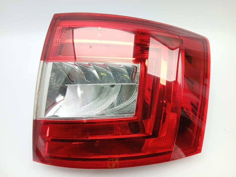 Recambio de piloto trasero derecho para skoda octavia iii combi (5e5, 5e6) 1.8 tsi referencia OEM IAM 0013419917  5E9945112