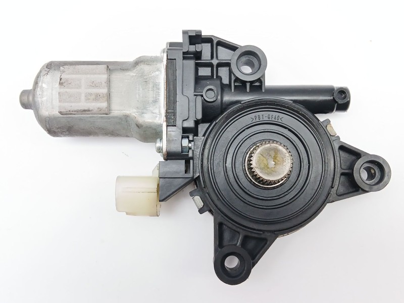Recambio de motor elevalunas delantero derecho para kia carens iv 1.7 crdi referencia OEM IAM 82460A4000  DH2621005480
