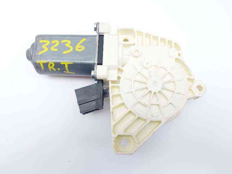 MOTOR ELEVALUNAS TRASERO IZQUIERDO MERCEDES-BENZ CLASE B (W245) A1698204542 A1698204542 - Vista 2