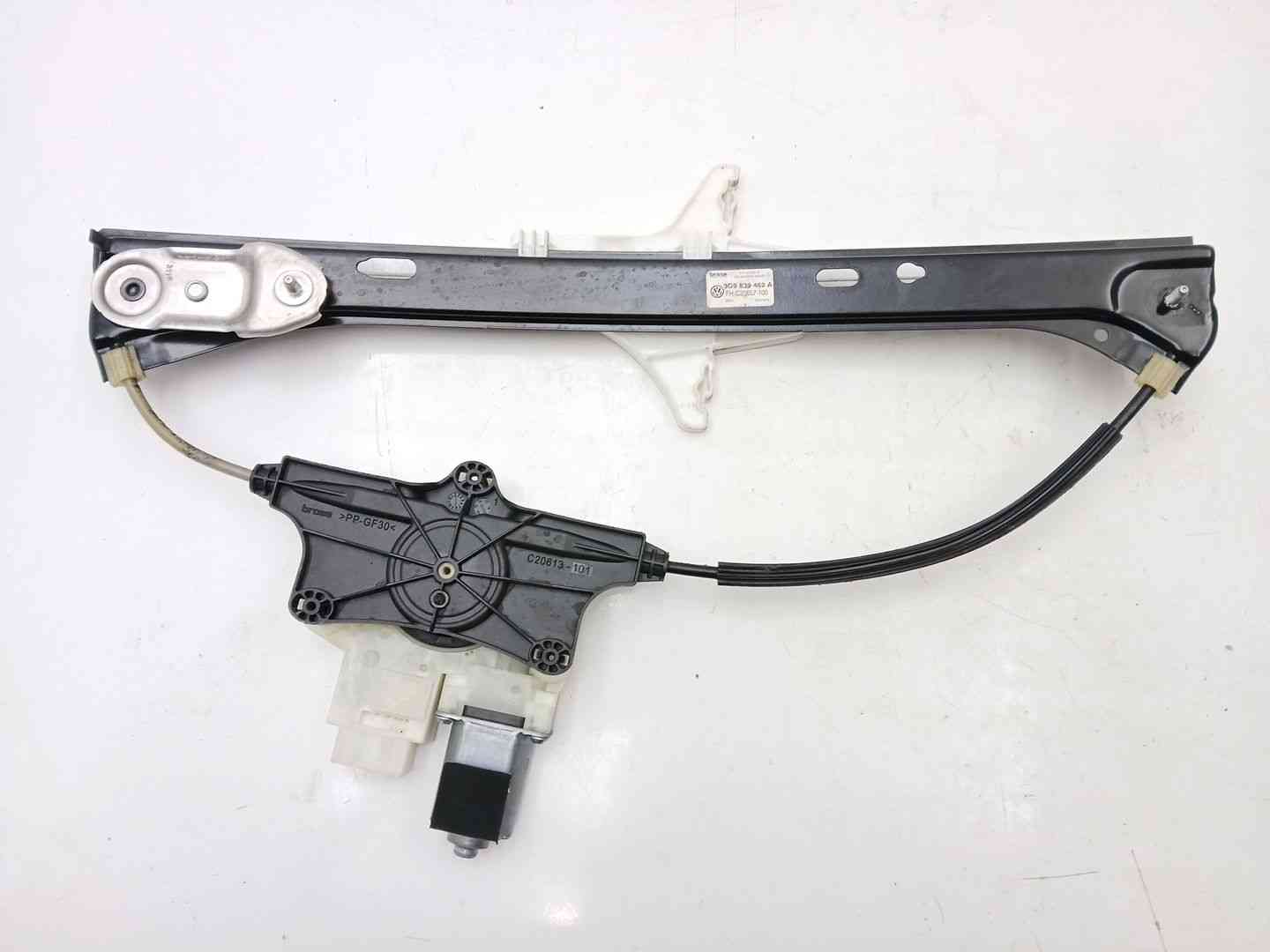 ELEVALUNAS TRASERO DERECHO VOLKSWAGEN PASSAT B8 Variant (3G5, CB5) 3G9839462A / 5Q4959811E 3G9839462A5Q4959811E