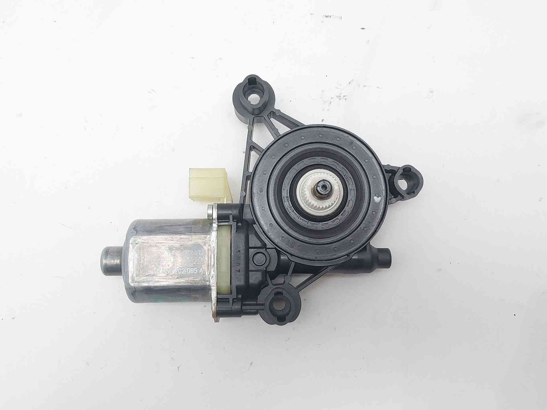 MOTOR ELEVALUNAS TRASERO IZQUIERDO AUDI A3 Sportback (8YA, 8YF) 0130822713 / E850202085A / 5Q0959801 0130822713E850202085A5Q0959801
