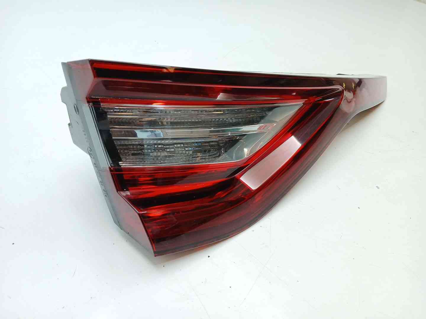 PILOTO TRASERO IZQUIERDO INTERIOR RENAULT MEGANE IV Hatchback (B9A/M/N_) 90083567 / 265550248R 90083567265550248R - Vista 2