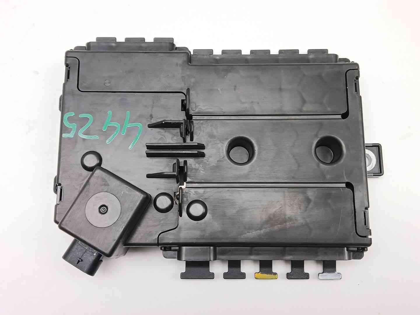 CAJA RELES / FUSIBLES MERCEDES-BENZ CLASE C (W205) A2055402850 / A2055402850 A2055402850A2055402850