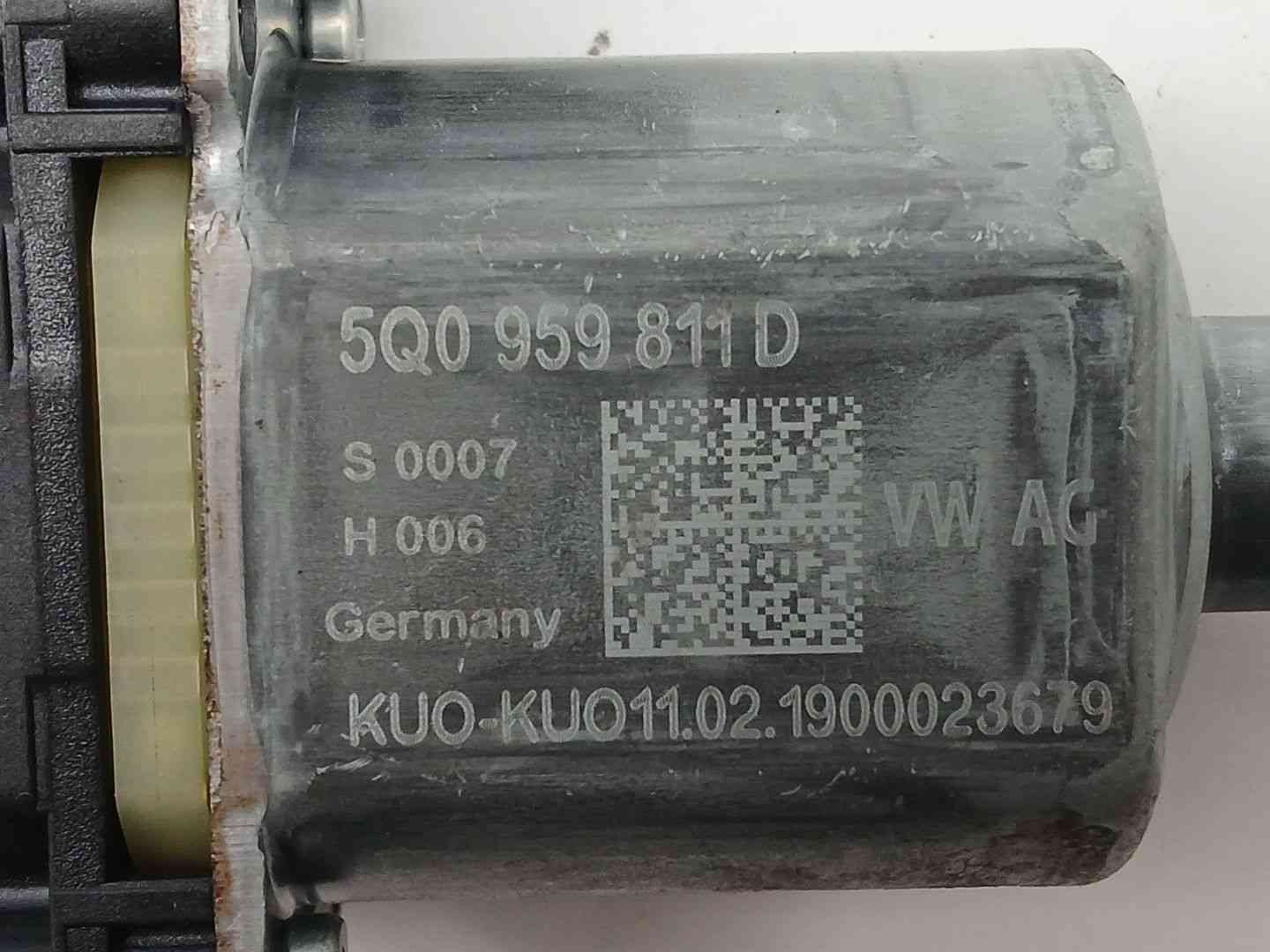 MOTOR ELEVALUNAS TRASERO IZQUIERDO AUDI A1 Sportback (GBA) 5Q0959811D / 5Q0959811D 5Q0959811D5Q0959811D - Vista 3