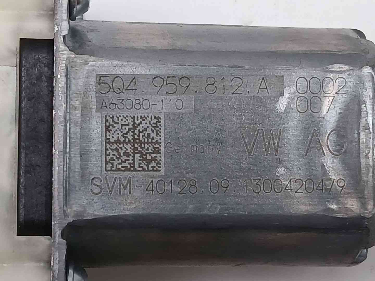 MOTOR ELEVALUNAS TRASERO DERECHO VOLKSWAGEN GOLF VII (5G1, BQ1, BE1, BE2) 5Q4959812A / 5Q4959812A 5Q4959812A5Q4959812A - Vista 3
