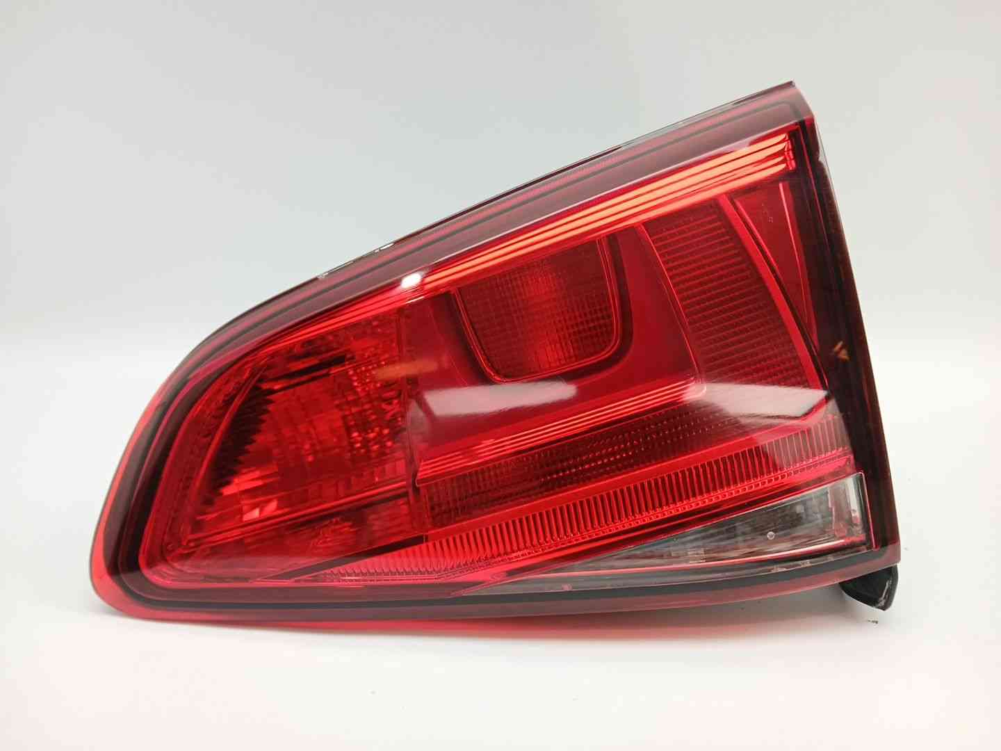 PILOTO TRASERO DERECHO INTERIOR VOLKSWAGEN GOLF VII (5G1, BQ1, BE1, BE2) 90052127A / 5G0945094AC 90052127A5G0945094AC